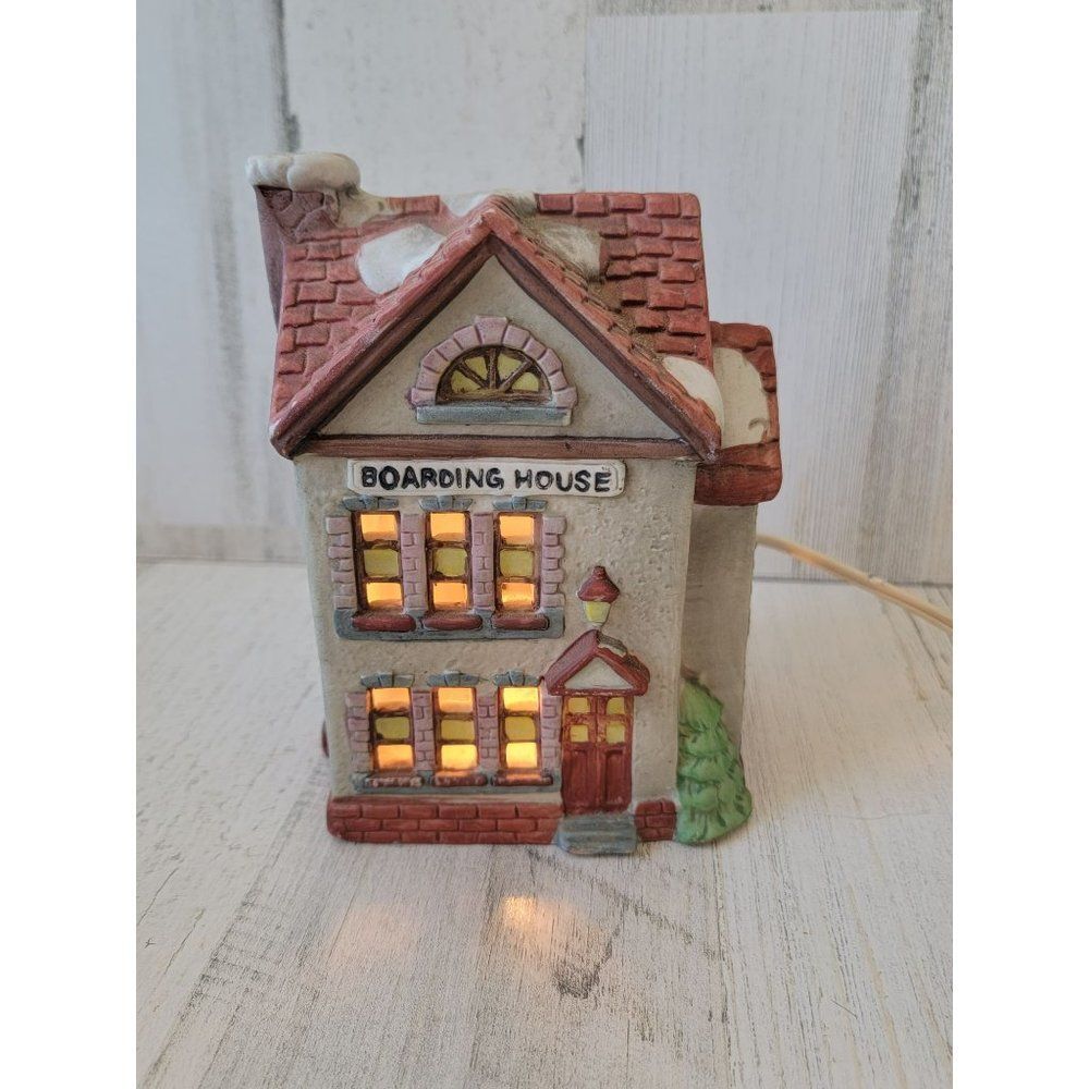 Christmas Collectibles boarding house 1991 Village accessory Xmas decor